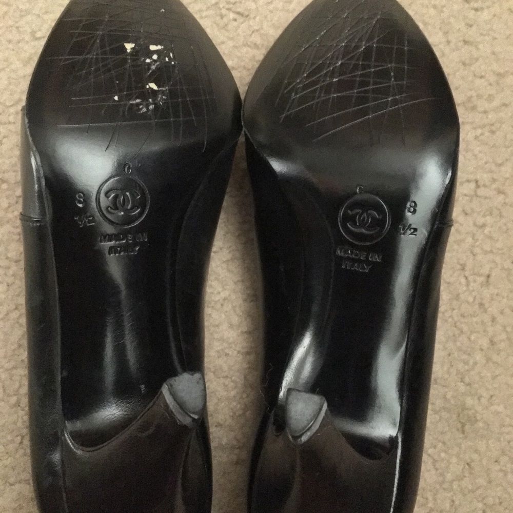 *SOLD* Vintage Chanel Black/Beige Cap Toe Pumps - Picture 5 of 8